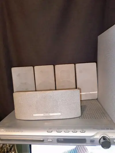 Sistema de sonido Philips con parlantes y subwoofer - miniatura 3