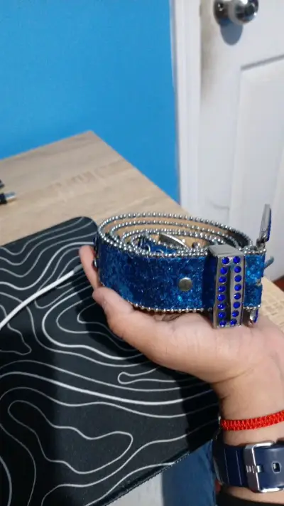 Cinturón de cuero azul con diamantes de imitacion - miniatura 2