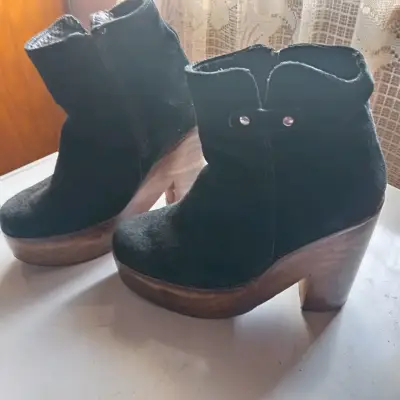 Botines de tacón alto negros de gamuza - miniatura 1