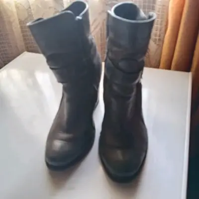 Botines de cuero negro con tacón alto - miniatura 2