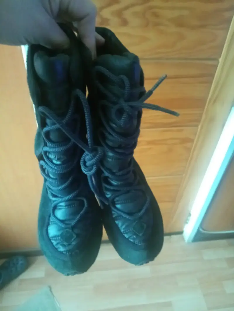 Botas de montaña negras para mujer en buen estado - 1