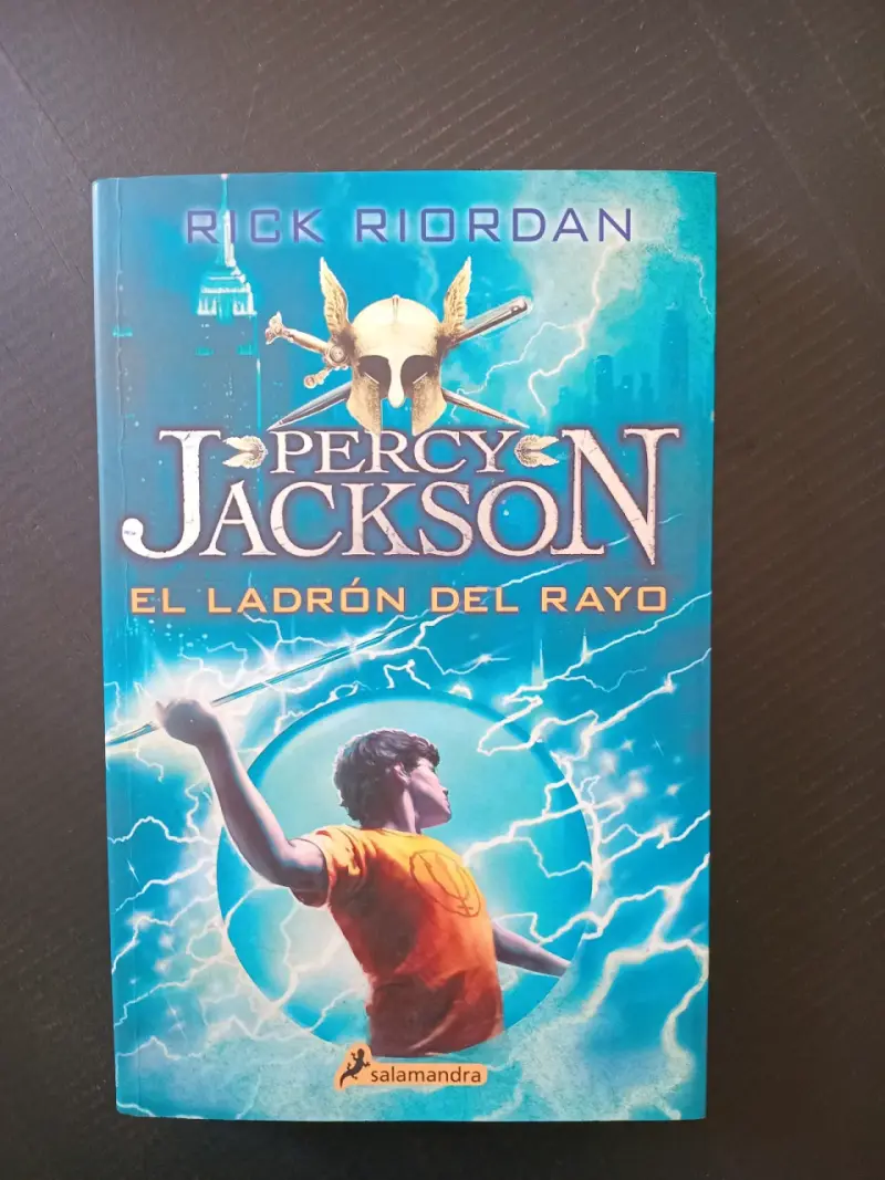 Libro Percy Jackson: El Ladrón del Rayo de Rick Riordan - 1
