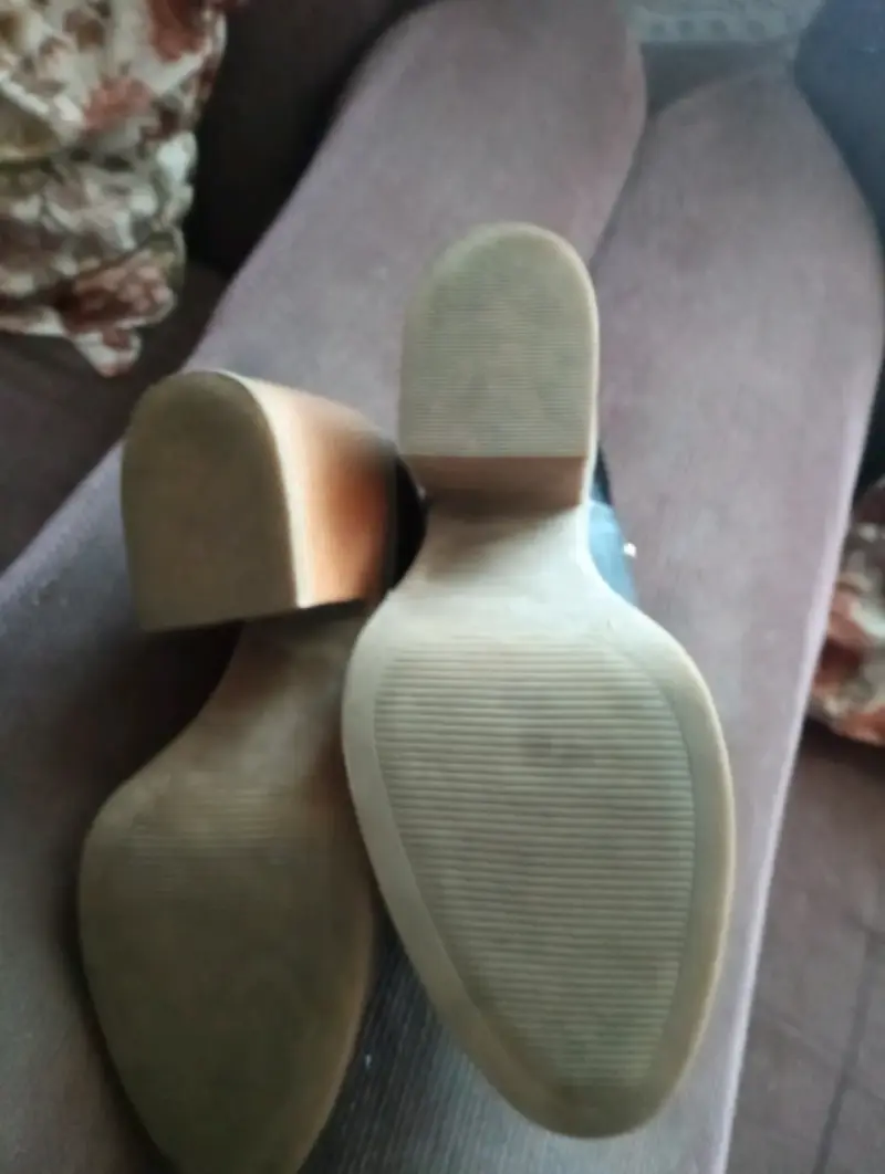 Botines de cuero negro con tacón alto - 5