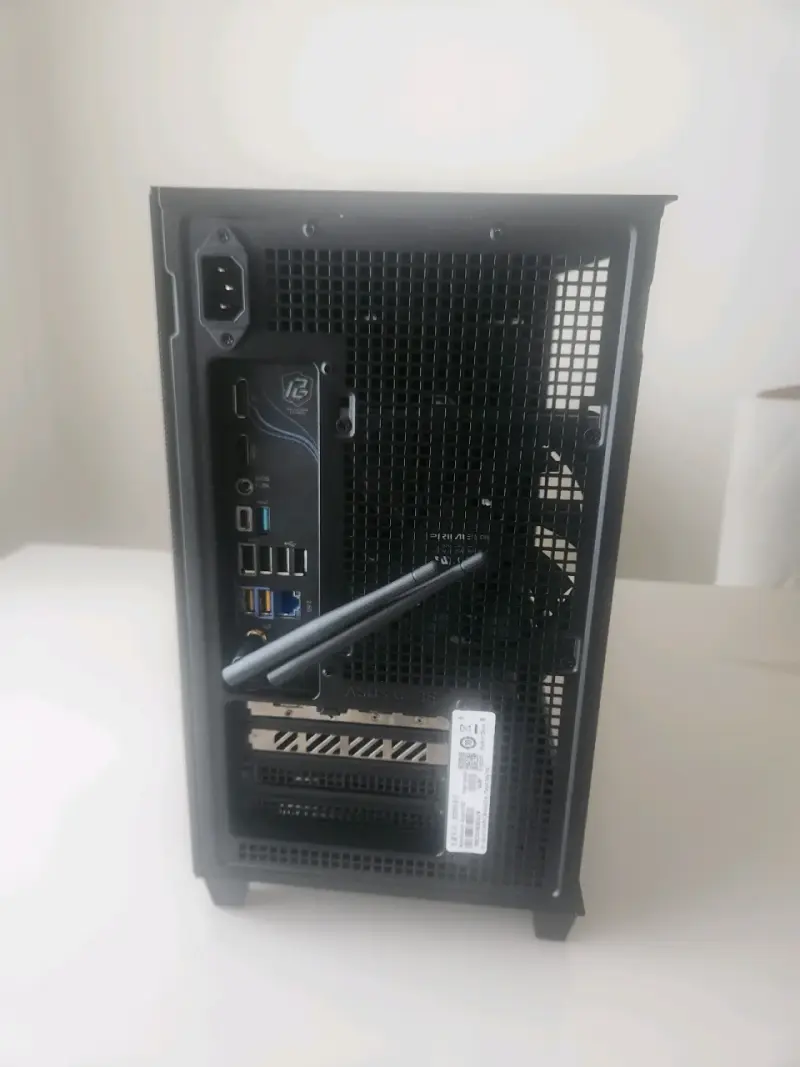 PC Gamer RYZEN 9600X - 9070 XT - 32GB RAM - 5