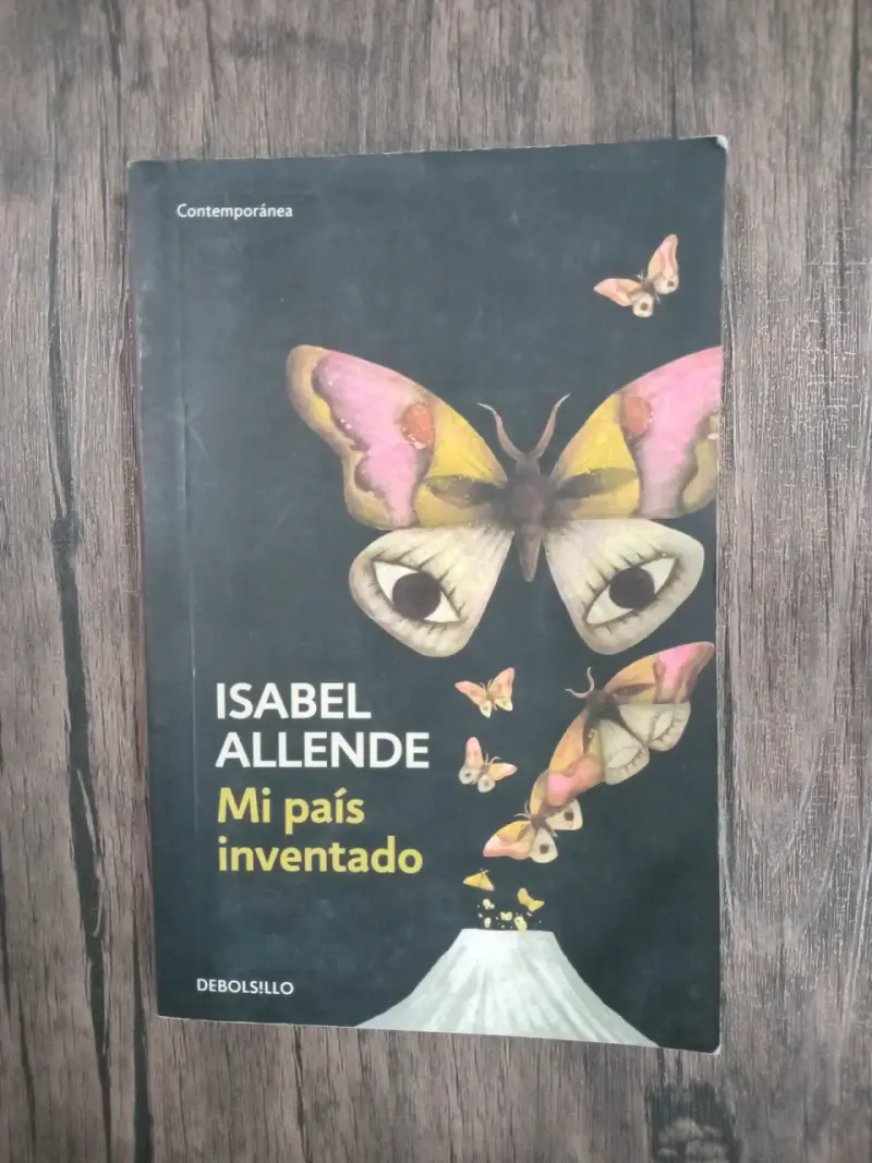 Libro 'Mi país inventado' de Isabel Allende - 1