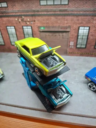 EXCLUSIVO, Hot Wheels Camaro 1967 - miniatura 3