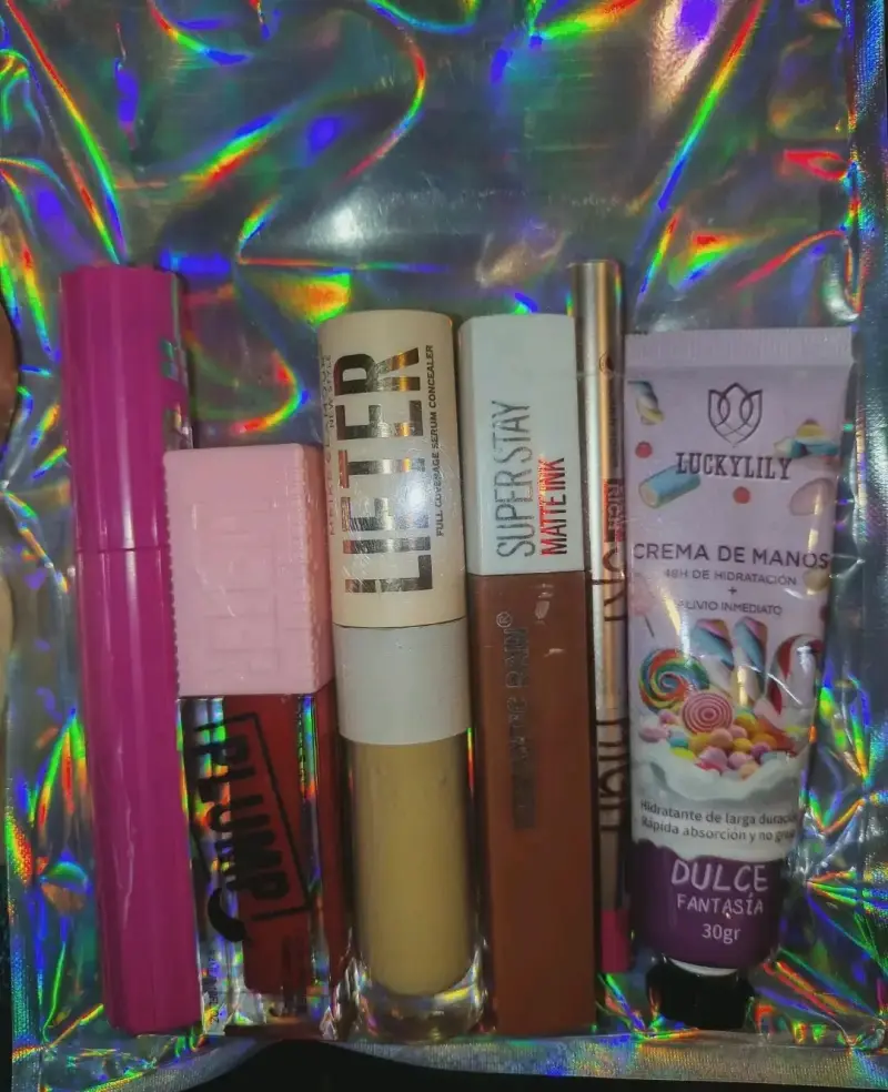 Set de maquillaje y crema de manos