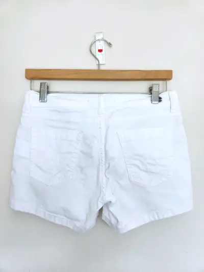 Shorts blancos Calvin Klein para mujer - miniatura 2