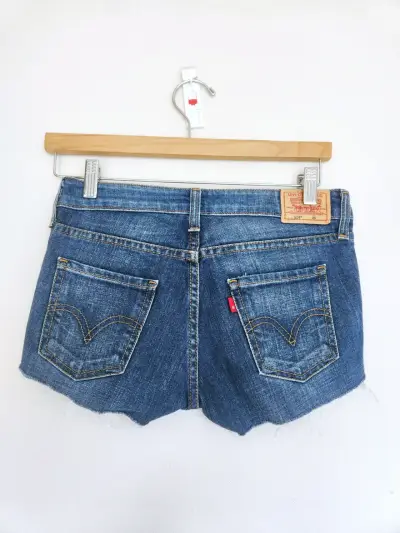 Shorts de mezclilla azul para mujer - miniatura 2
