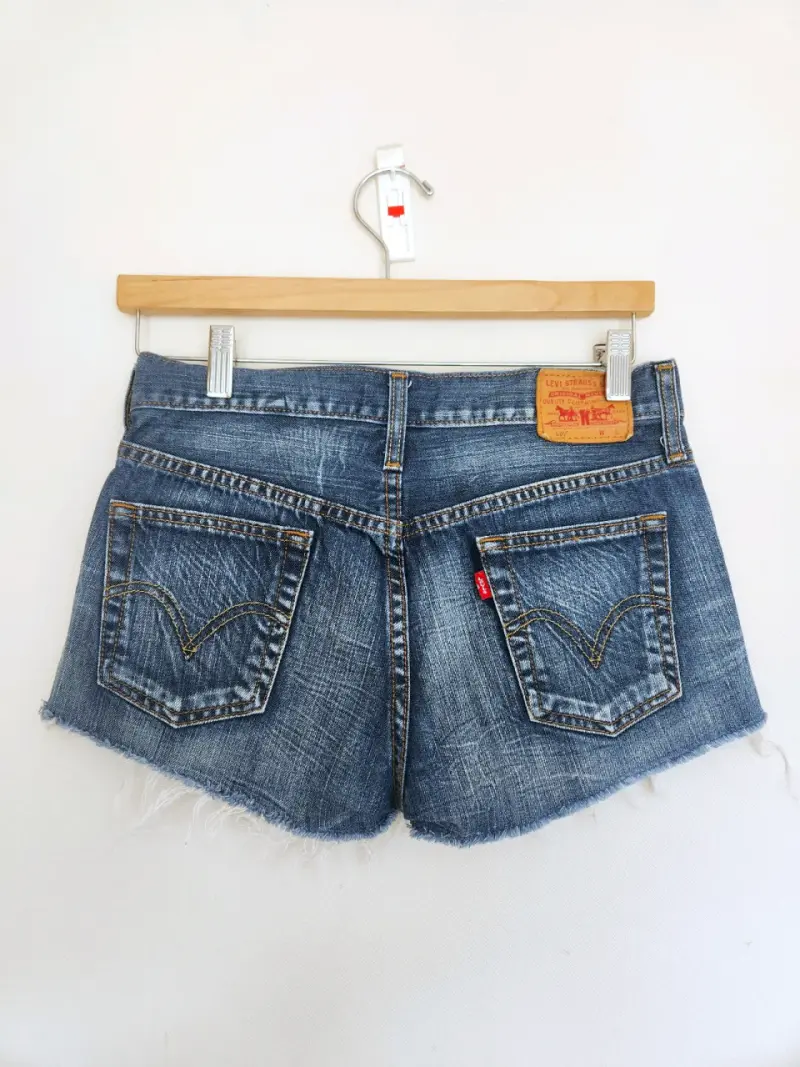 Shorts de mezclilla azul desgastados para mujer - 2