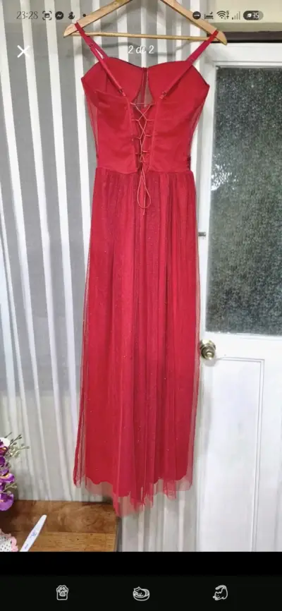 Vestido largo rojo elegante para fiesta - miniatura 2