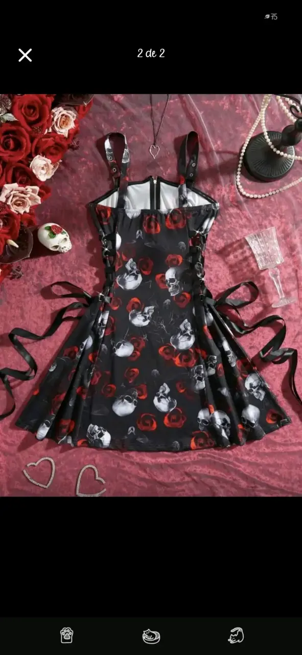 Vestido gótico con estampado de calaveras y rosas - 2