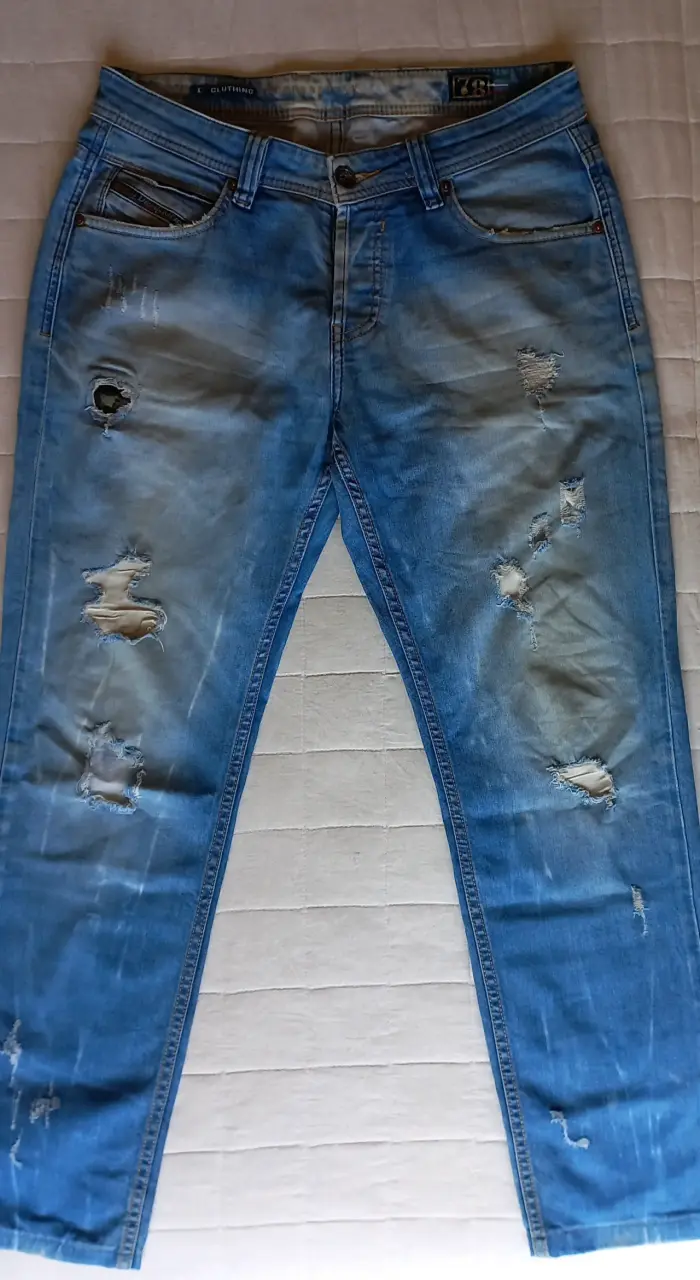 Jeans hombre Diesel,desgastados talla 42 - 2
