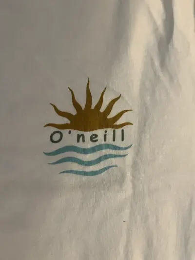 Polera blanca O'Neill con logo - miniatura 2