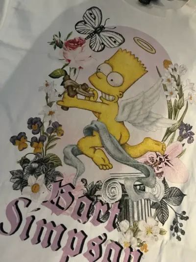 Polera blanca Bart Simpson con diseño floral - miniatura 2