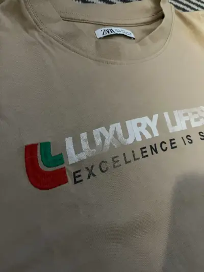Polera beige Luxury Lifestyle para hombre - miniatura 2