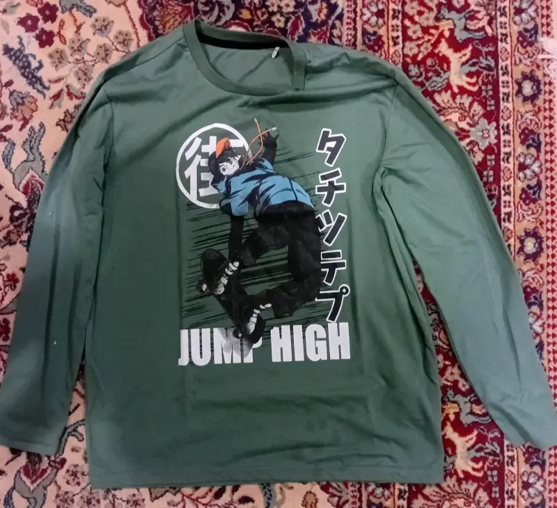 Polera anime verde con diseño gráfico - 2