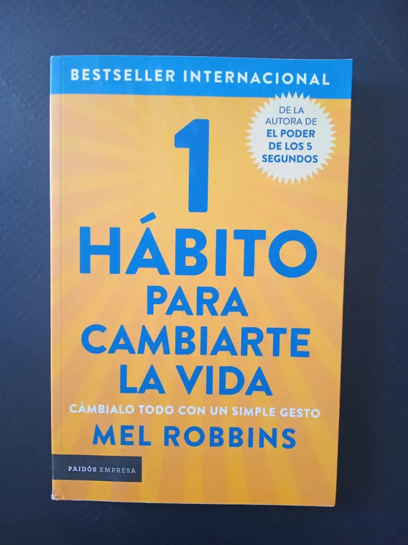 Libro '1 Hábito para Cambiarte la Vida' de Mel Robbins - 1