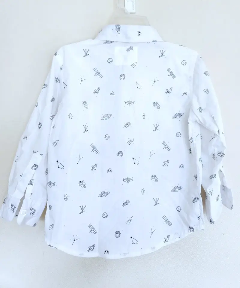 Camisa infantil blanca con estampado espacial - 2