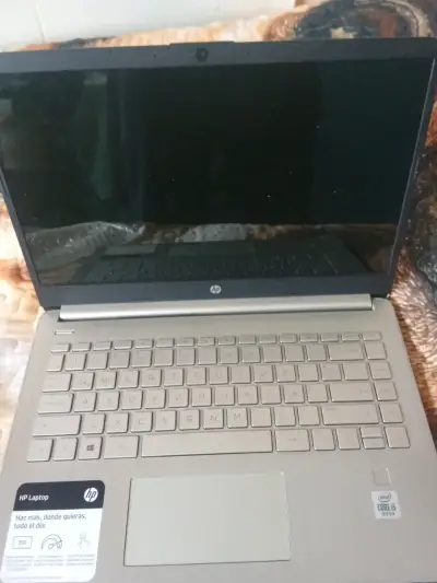 Laptop HP con Intel Core i5 y SSD - miniatura 1