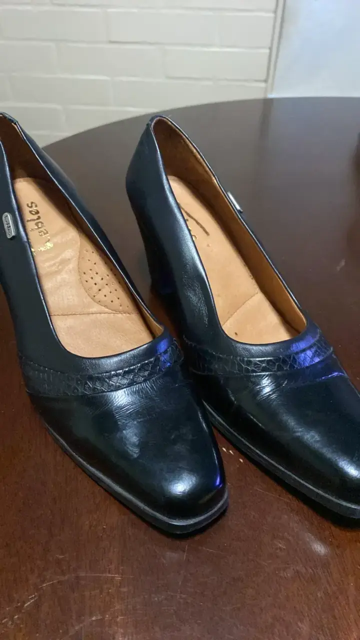 Zapatos de cuero negros para mujer - 1