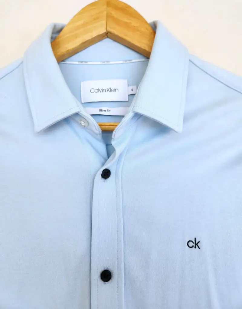 Camisa Calvin Klein celeste para hombre - 3