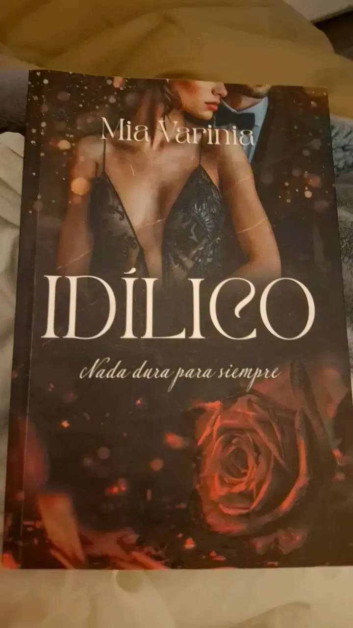 Libro 'Idílico' de Mia Varinia - 1
