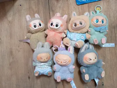 LOTE DE JUGETES Y PELUCHES - miniatura 2