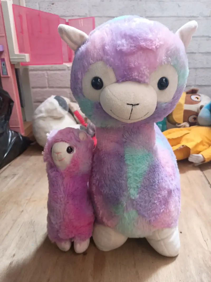 LOTE DE JUGETES Y PELUCHES - 5