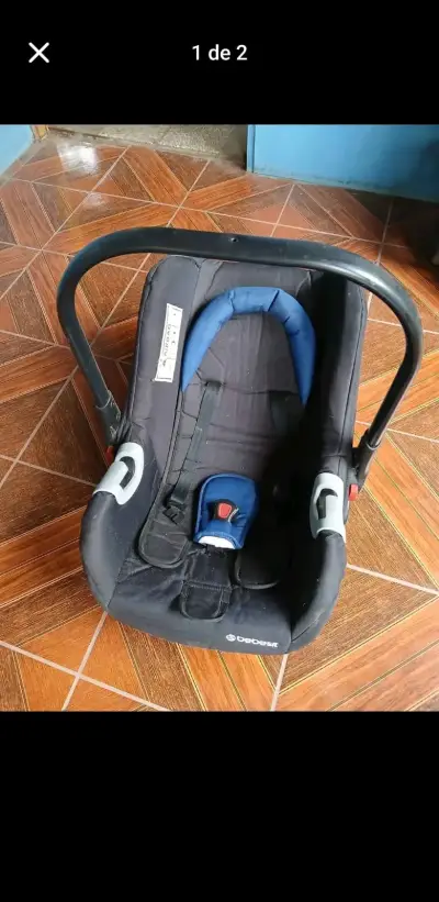 Silla de Auto Bebesit para Bebé en Buen Estado - miniatura 1