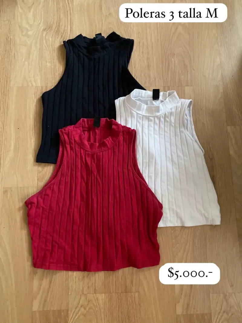 Set de 3 poleras sin mangas talla M