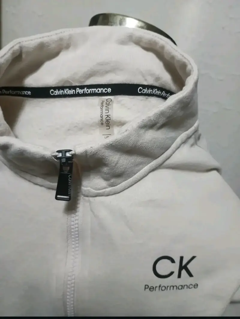 Polerón blanco CK Performance con cierre - 3
