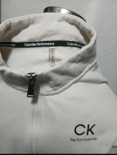 Polerón blanco CK Performance con cierre - miniatura 3