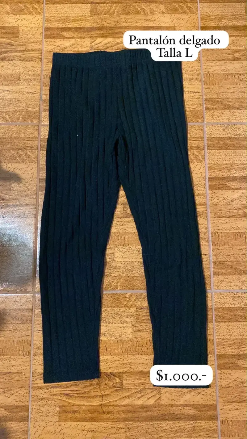 Pantalón delgado negro talla L