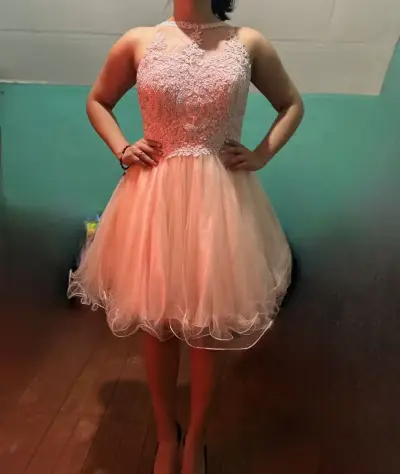 Vestido de gala elegante - miniatura 2