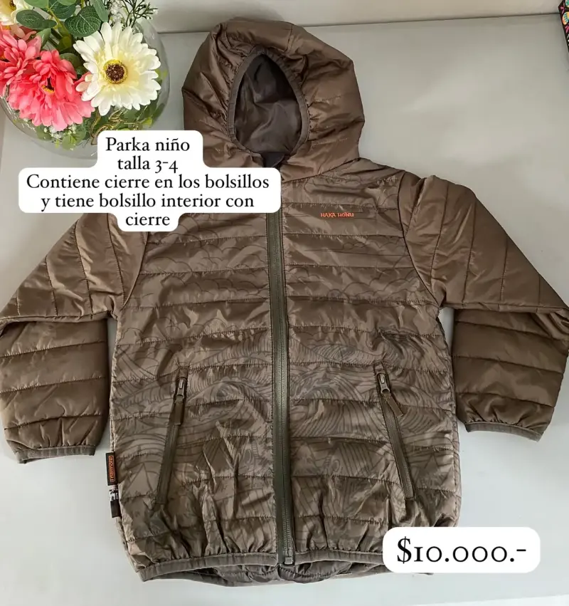 Parka niño talla 3-4 con cierre y bolsillos