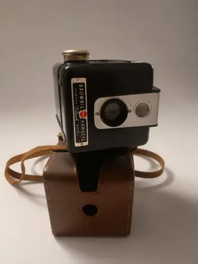 Lote de cámaras vintage Kodak + Polaroid - miniatura 1