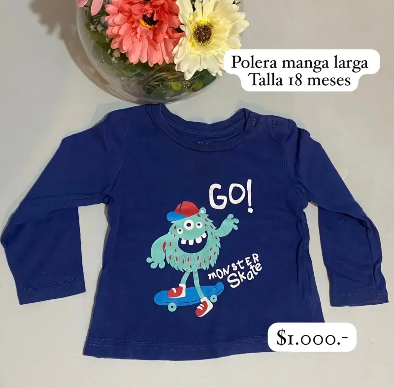 Polera manga larga infantil con diseño de monstruo
