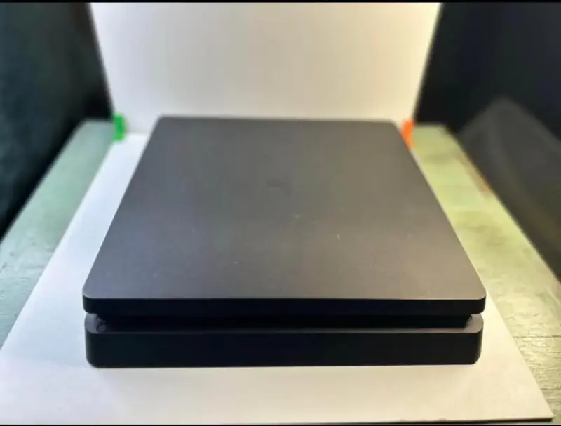PlayStation 4 Slim de 500 GB - 2