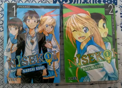 Lote Mangas Nisekoi 1 y 2 en buen estado - miniatura 1