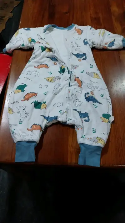 Enterito de bebé con diseño de dinosaurios - miniatura 3