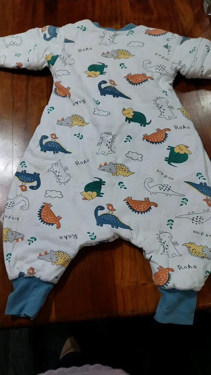 Enterito de bebé con diseño de dinosaurios - 4