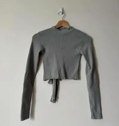 Polera manga larga gris con amarre ZARA - miniatura 1