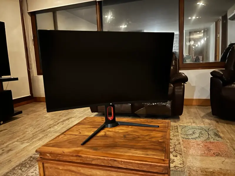 Monitor curvo para gaming - 1