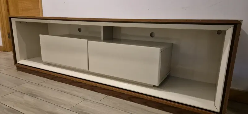 Mueble de TV con cajones - 1