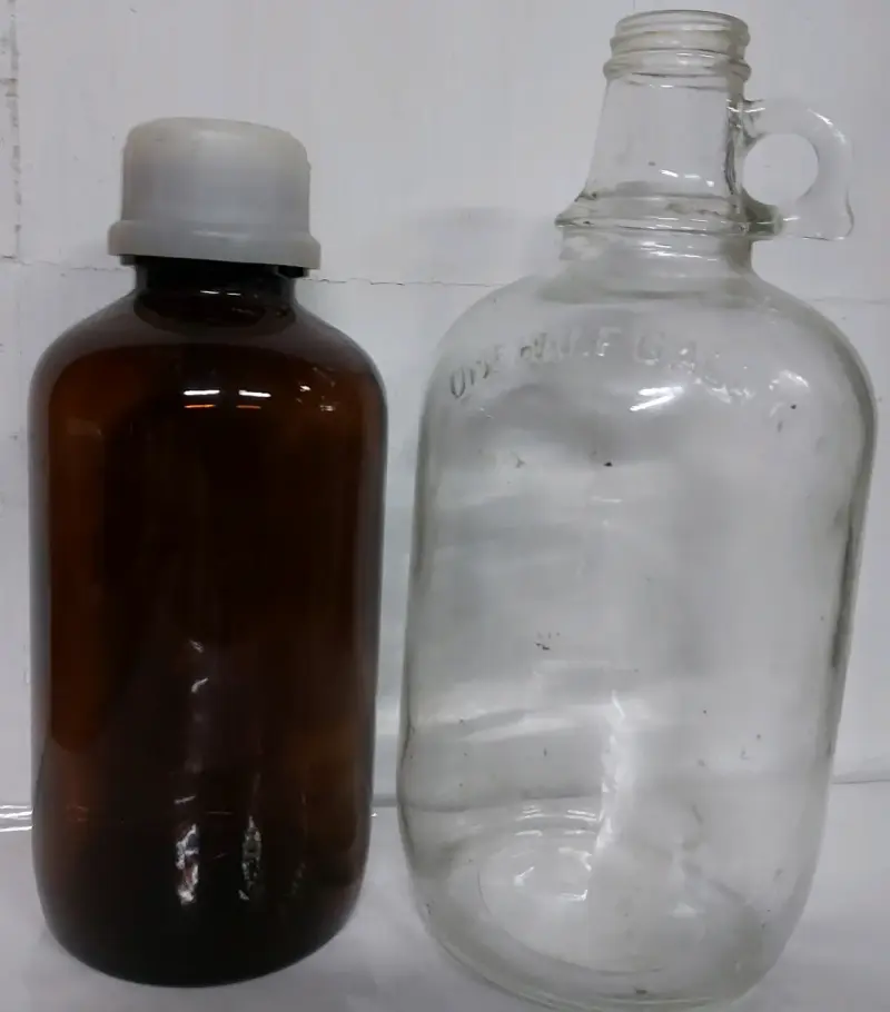 Botellas de vidrio vintage para decoración