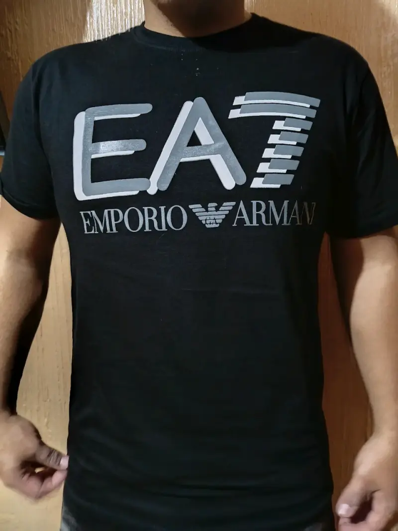 Polera negra Emporio Armani EA7 para hombre - 1