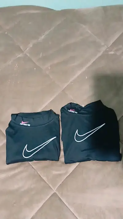 Polera deportiva negra Nike manga larga - miniatura 3