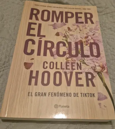 Libro 'Romper el Círculo' de Colleen Hoover - miniatura 1