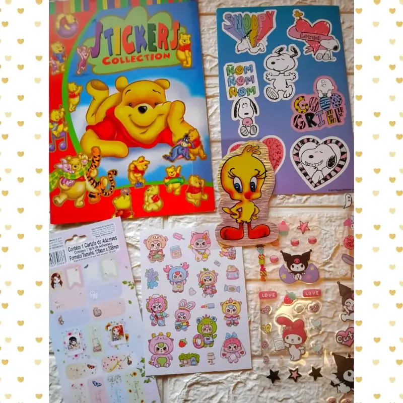 Lote de libro y stickers de personajes animados - 2